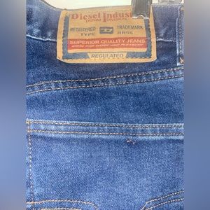 Diesel Jeans size 34 unisex men’s button fly